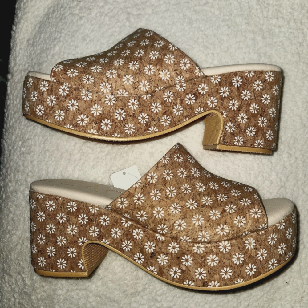 Women's sandals